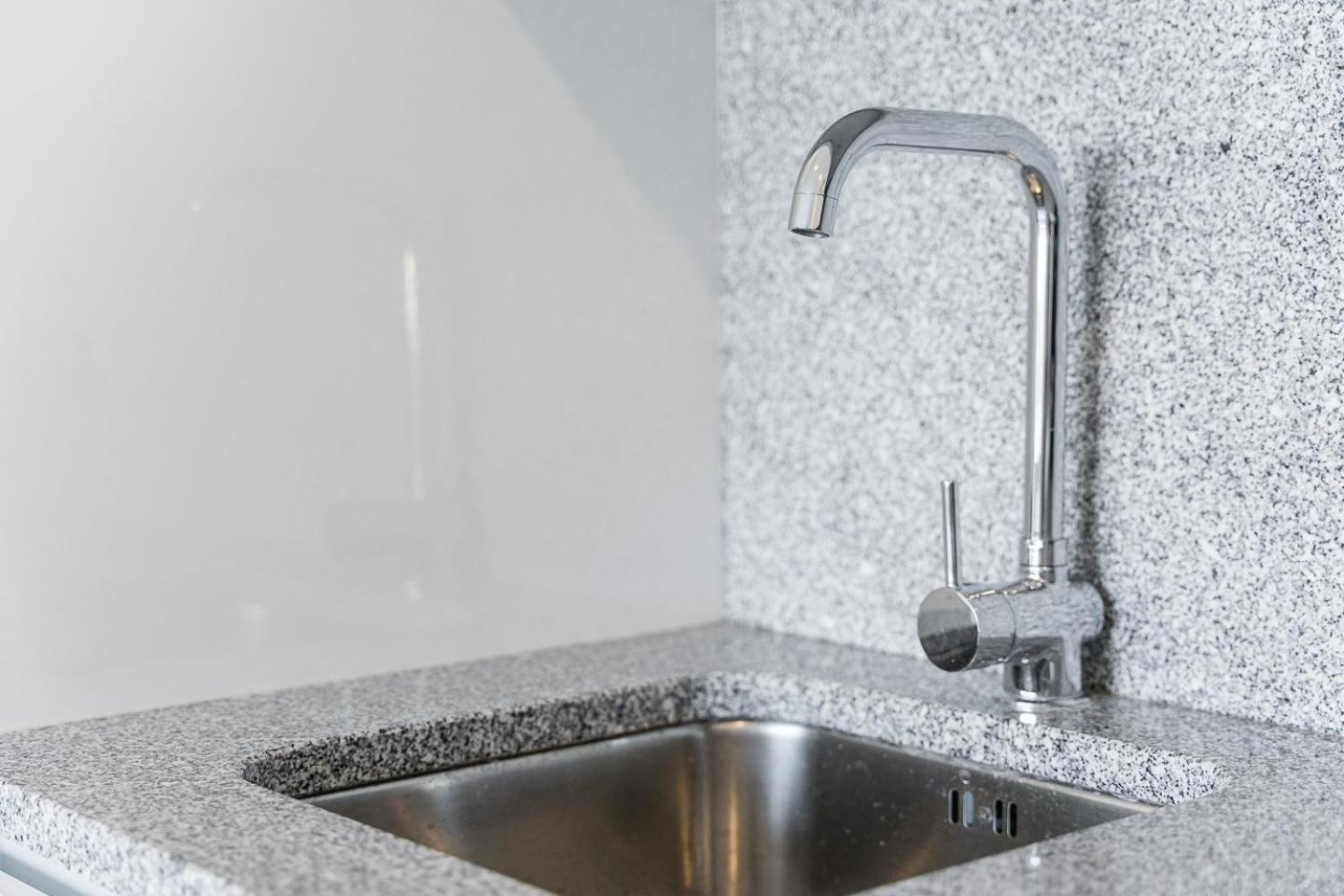 Appartamento Guestready - Sleek Monochromatic In Bonfim OOporto Esterno foto